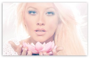 Imagen promocional del nuevo disco de Christina Aguilera de la Web wallpaperswide.com